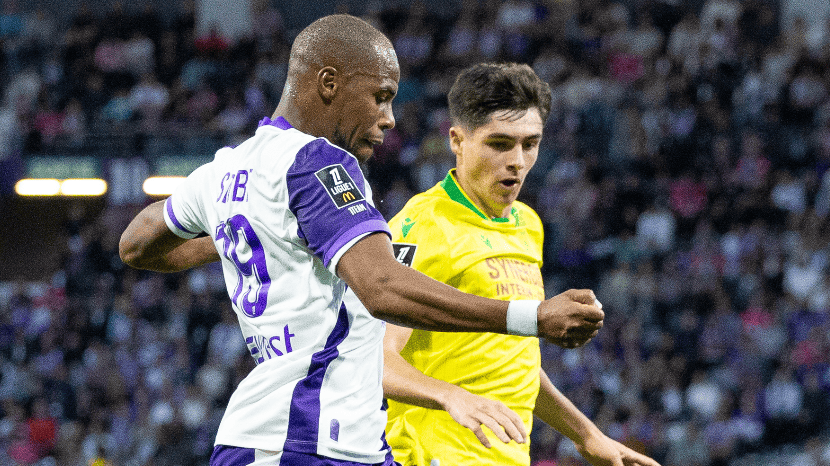 Djibril Sidibé sur Yann Gboho : 