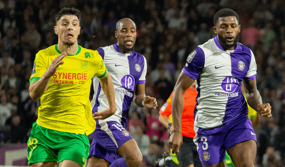 TFC - FC Metz : McKenzie sur le banc et changement de tactique ? Voici les compositions probables