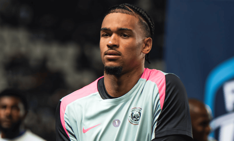 Pourquoi Guillaume Restes a joué avec un maillot d'échauffement face au Paris FC ?