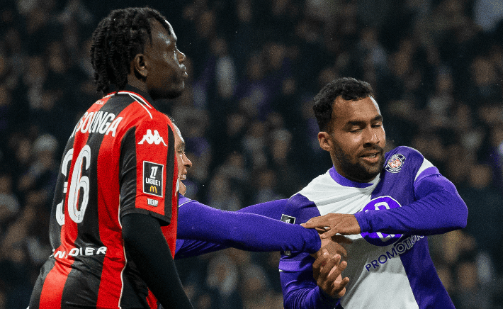 Les Violets On Fire : critiqué pour son attitude, en voulez-vous à Casseres ?