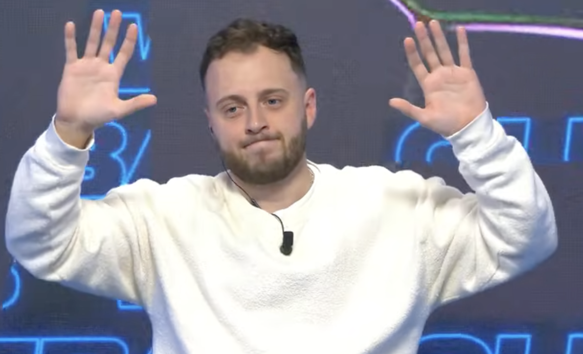 EN VIDÉO – Le Winamax FC se paie Van den Boomen après son geste face au TFC