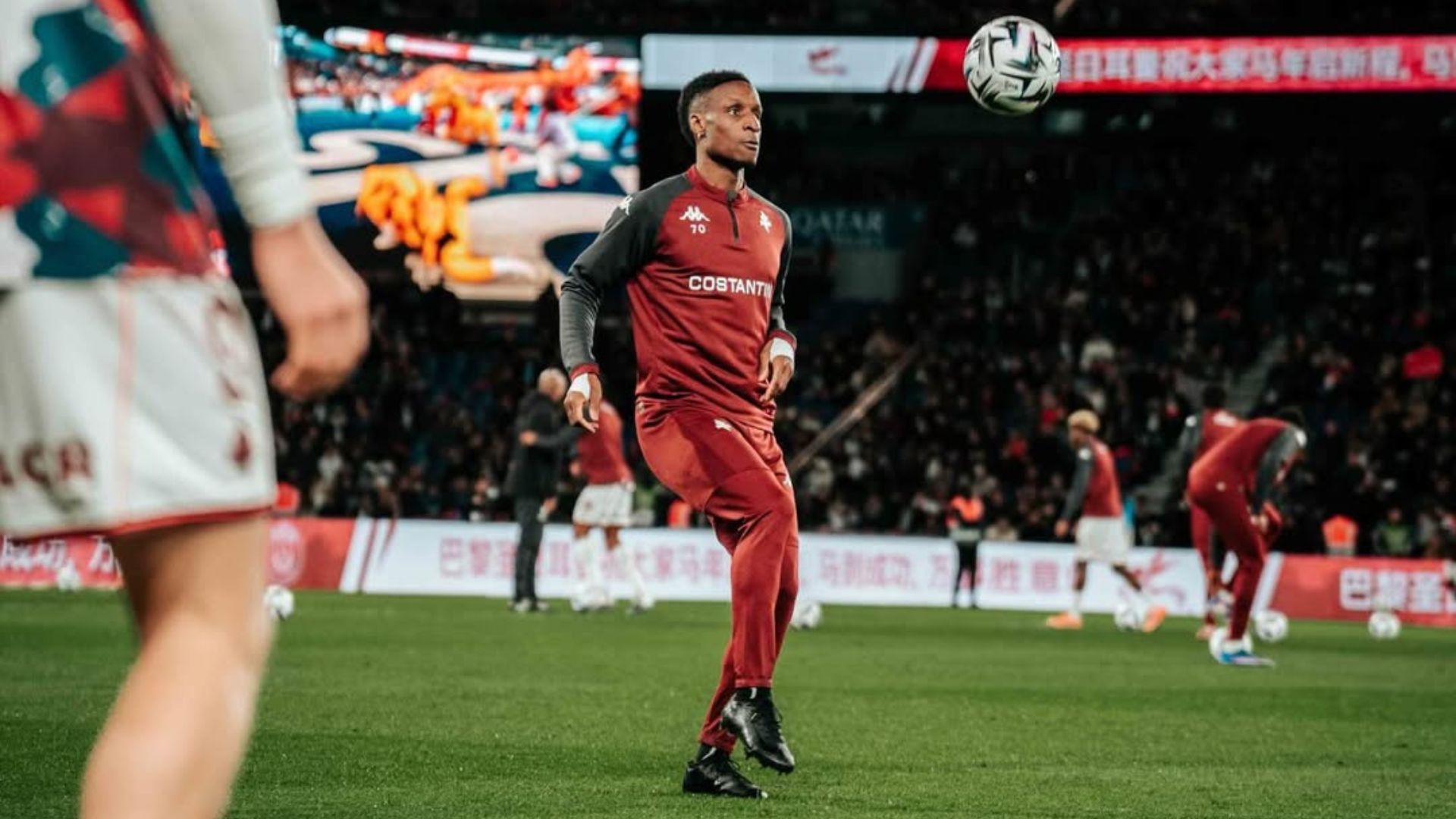 « Je sais le joueur talentueux qu’il a été » : Bouna Sarr, le revenant qui veut sauver le FC Metz