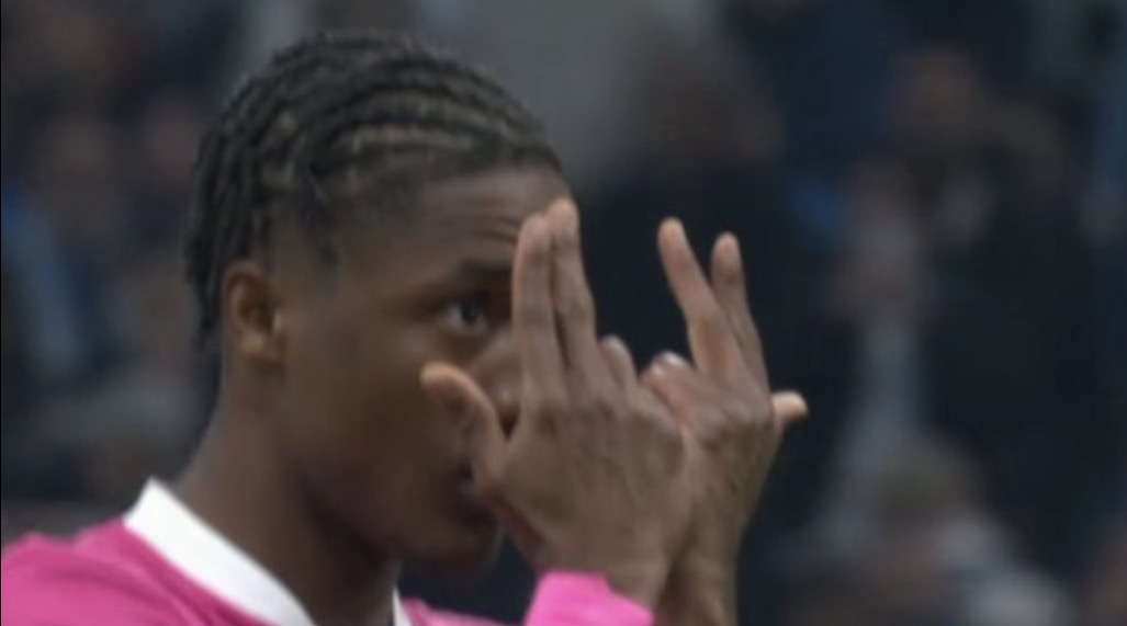 « Attaques intolérables », le TFC soutient Pape Demba Diop, victime d’insultes racistes