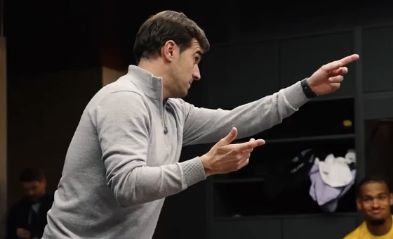 « Tu mérites ce but » : Martinez Novell félicite Sauer dans le vestiaire du TFC (vidéo)