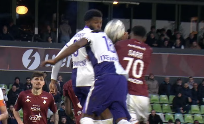 INÉDIT - Penalty annulé pour le FC Metz contre le TFC : la FFF dévoile les échanges VAR (vidéo)