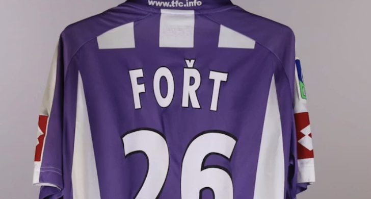 Une légende tchèque de l'AS Monaco vend le maillot d’un flop du TFC