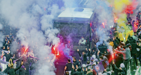 Tous à Pau : Le football appartient à nous, les supporters