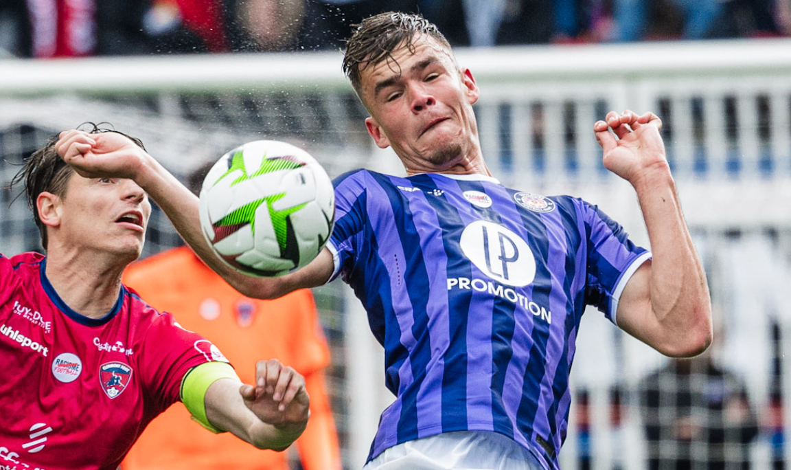 Carles Martinez Novell : “Parfois, le jeu de Dallinga n'est pas incroyable, mais il est toujours prêt et positif”