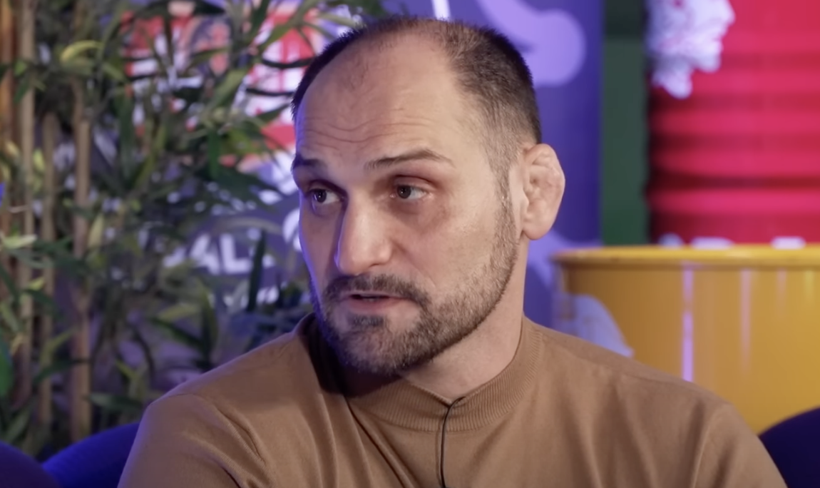 Qui est Julien Lacour, devenu visage du club pour les signatures ?