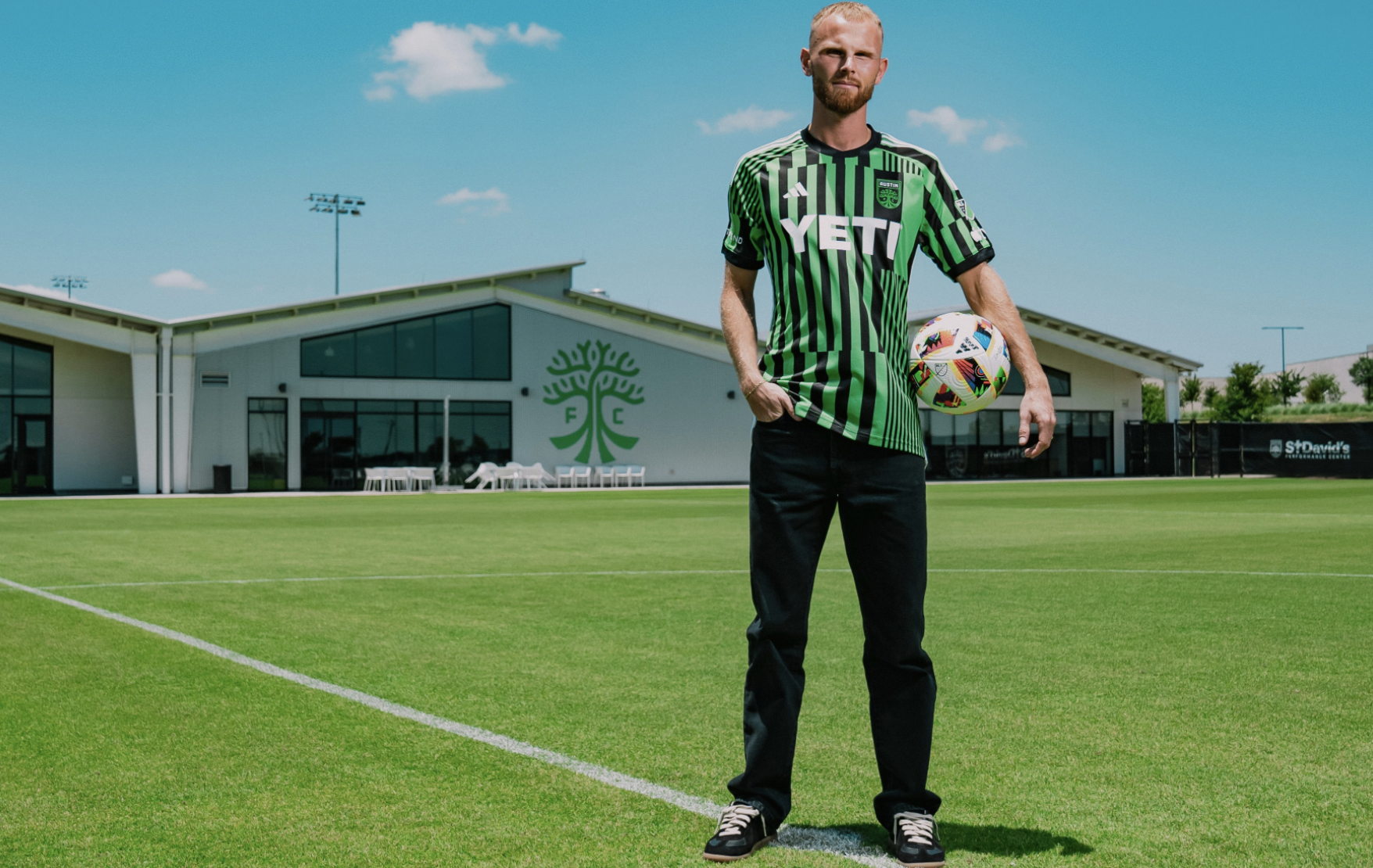 Pour sa première en MLS, Mikkel Desler reçoit... Brecht Dejaegere... qui a affronté Steven Moreira