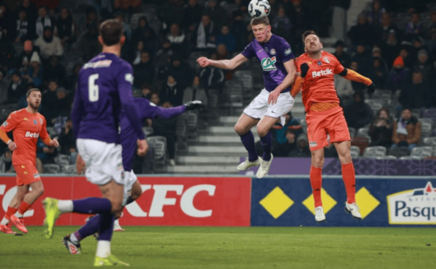 Charlie Cresswell sera suspendu un match, les explications