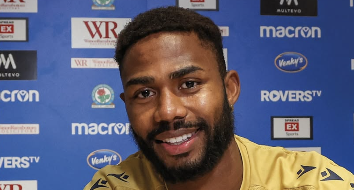 Mercato : Emmanuel Dennis rejoint Blackburn, malgré l’intérêt du TFC