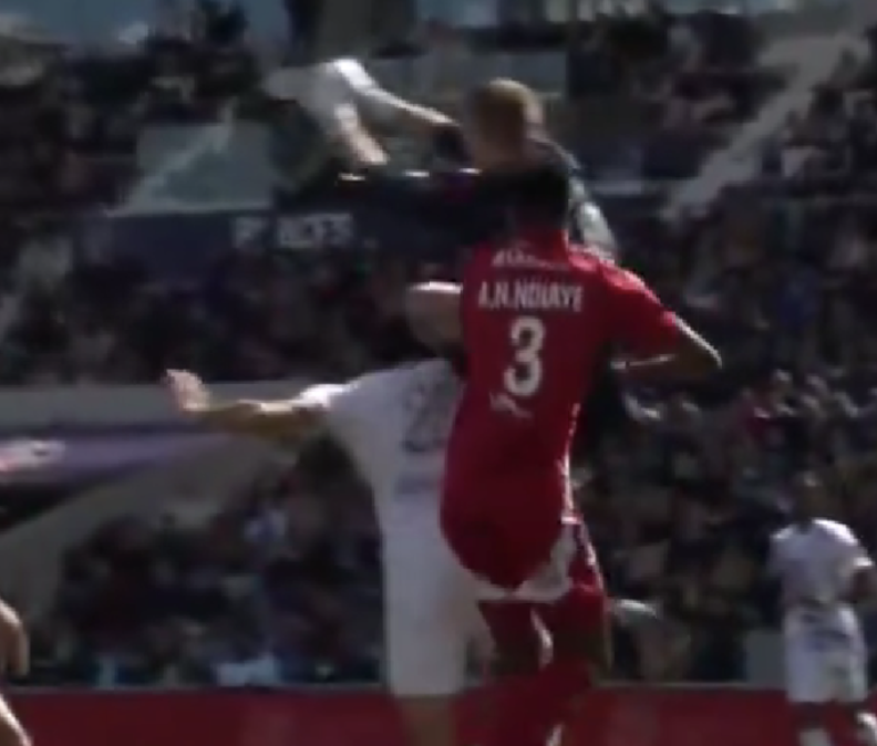 Le penalty oublié du TFC contre le Stade Brestois ? “Il n'y a aucun doute”, tranche un arbitre