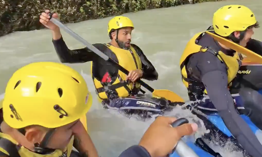 EN VIDÉO – « Rafik il va mourir » : la scène qui fait rire tout le vestiaire du TFC